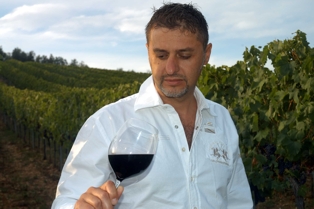 Andrea Biagini broker & wine consultant  Andrea Biagini  intermediario e consulente vino San Gimignano Chianti  Brunello di Montalcino  Vernaccia di San Gimignano